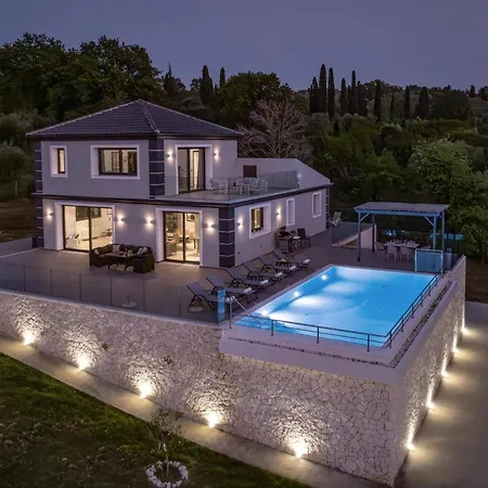 Ioannis By Villa