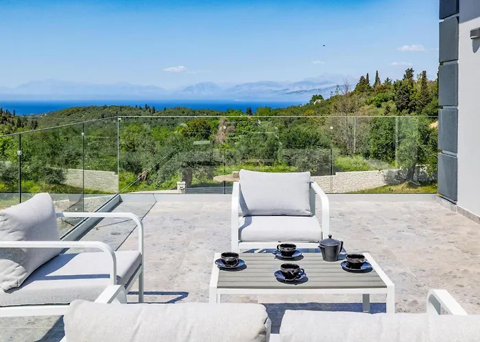 Ioannis By * Αγνίτσινη